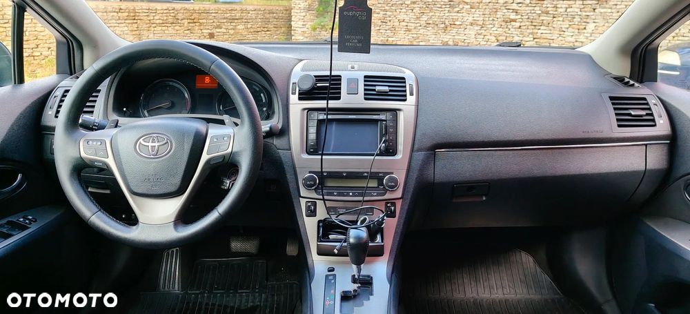Toyota Avensis 2.0 Premium MS - 7