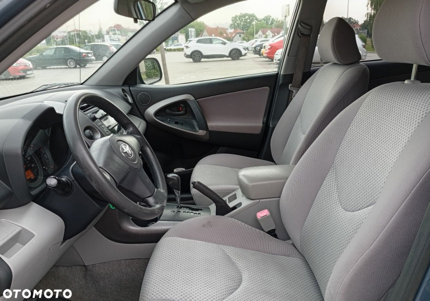 Toyota RAV4 - 18