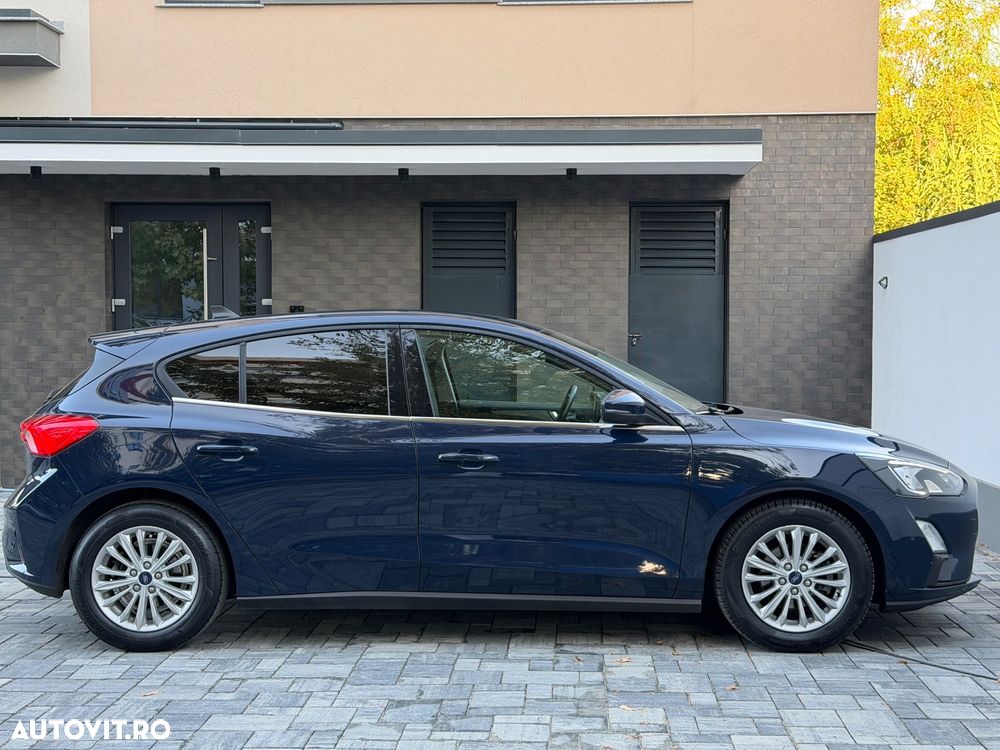 Ford Focus - 10