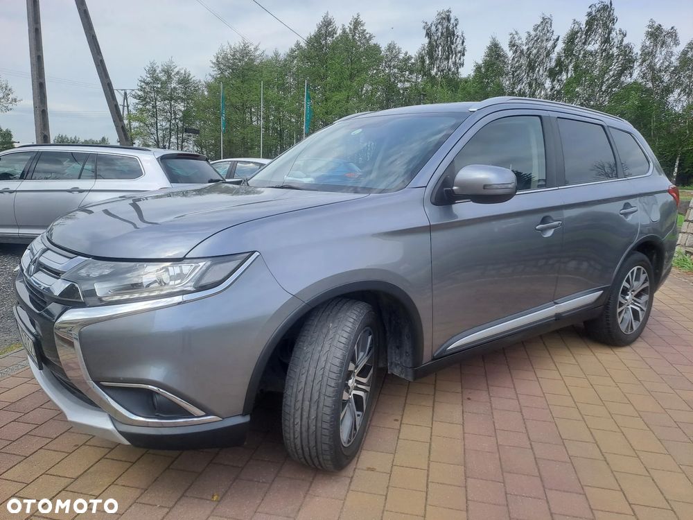 Mitsubishi Outlander - 1