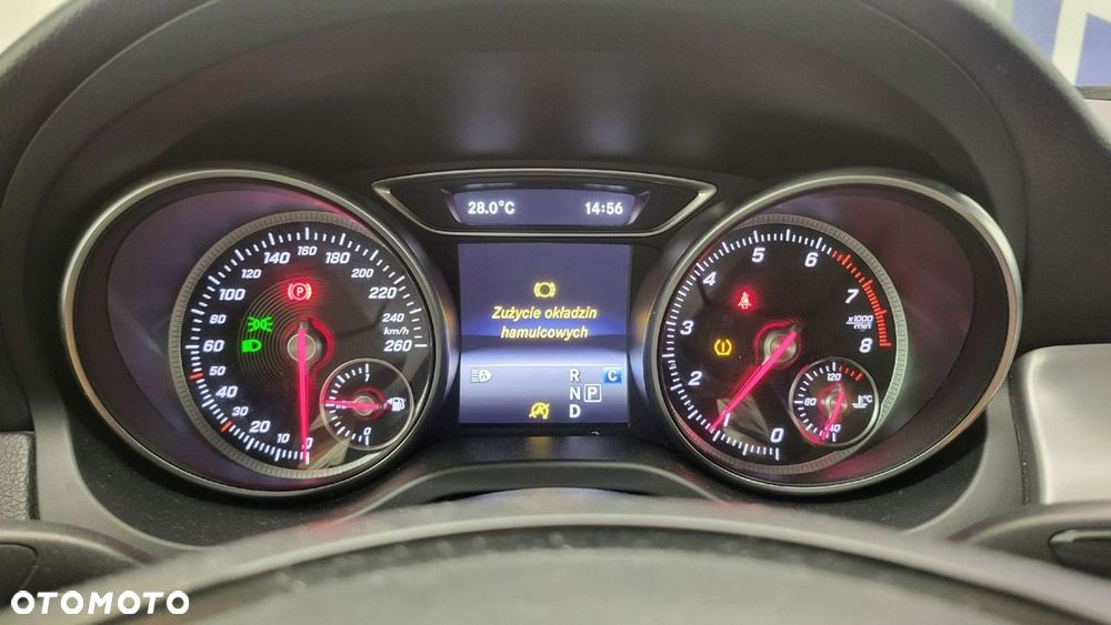 Mercedes-Benz GLA - 18