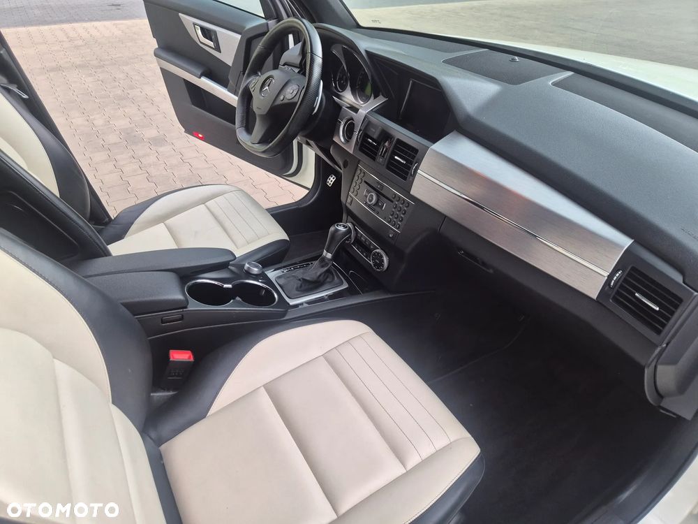 Mercedes-Benz GLK 220 CDI DPF 4Matic BlueEFFICIENCY 7G-TRONIC Edition 1 - 11