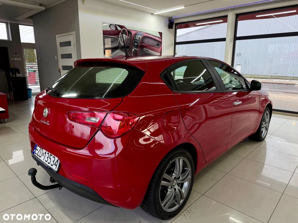 Alfa Romeo Giulietta 1.6 JTDM 16V Veloce - 11