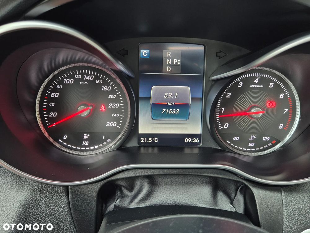 Mercedes-Benz Klasa C 300 7G-TRONIC AMG Line - 18