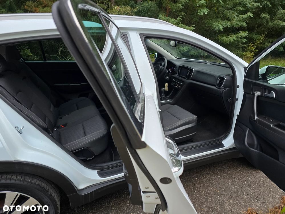 Kia Sportage 1.7 CRDI 2WD Dream-Team Edition - 23