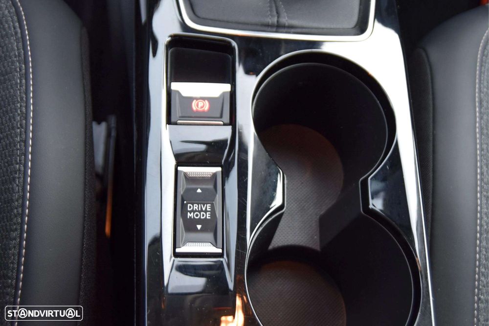 Peugeot 208 1.2 PureTech Allure - 15