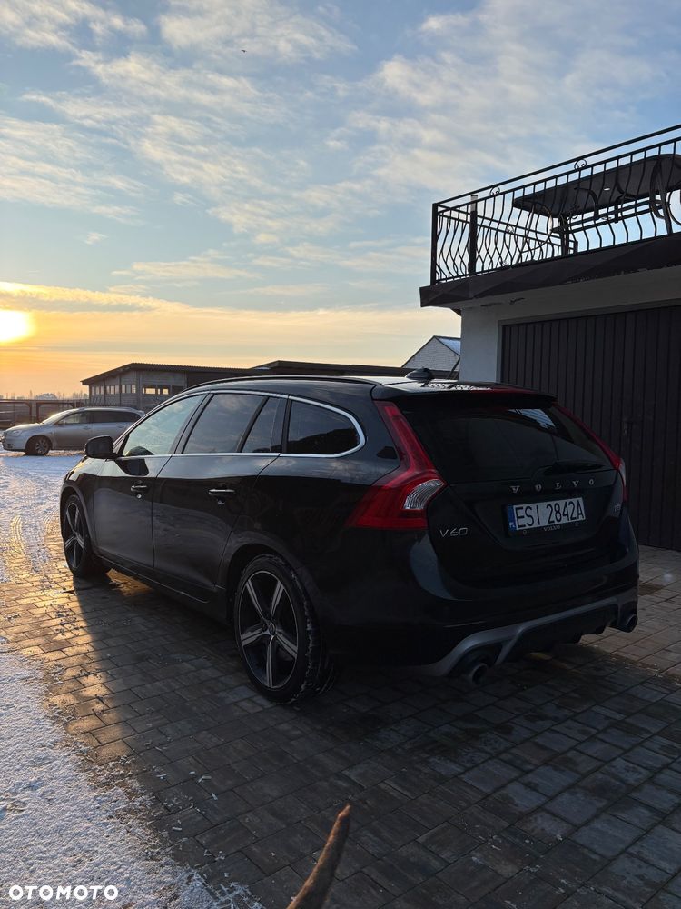 Volvo V60 D3 Drive-E R-Design Momentum - 3