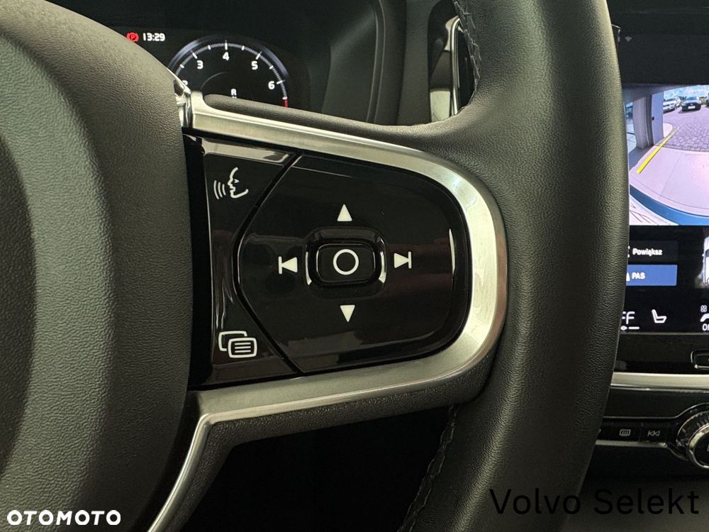 Volvo V60 Cross Country - 19