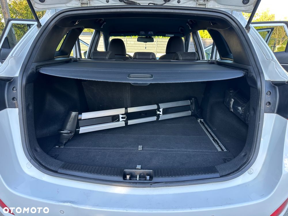Hyundai i30 blue Kombi 1.6 GDi Passion - 28