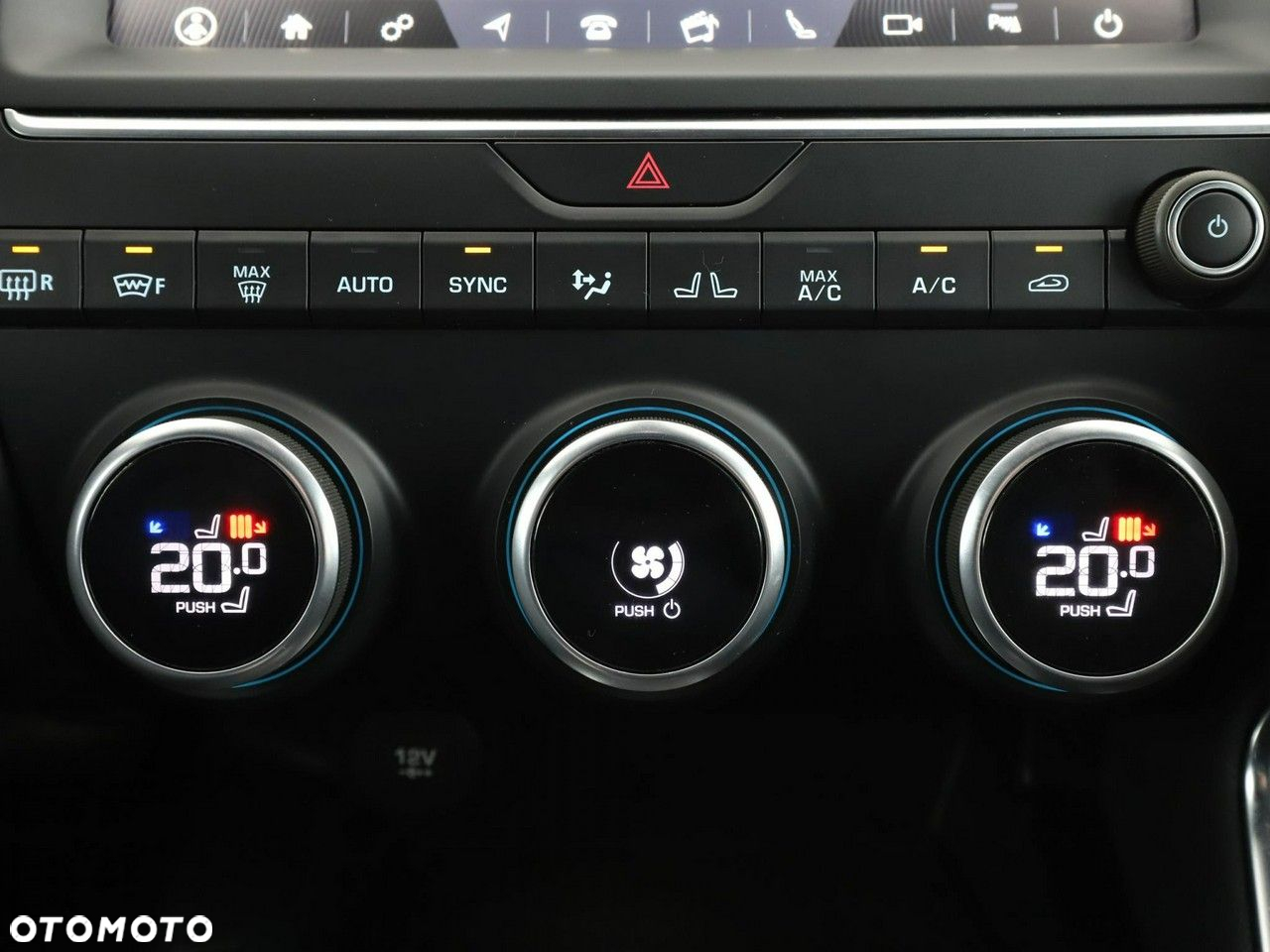 Jaguar E-Pace D150 AWD S - 28
