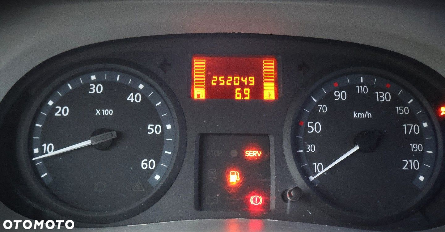 Renault Trafic - 20
