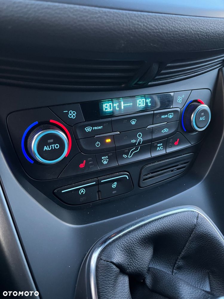 Ford Kuga 1.5 EcoBoost FWD Titanium ASS - 36