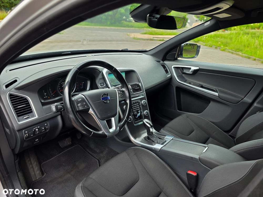 Volvo XC 60 D4 Geartronic Momentum - 12