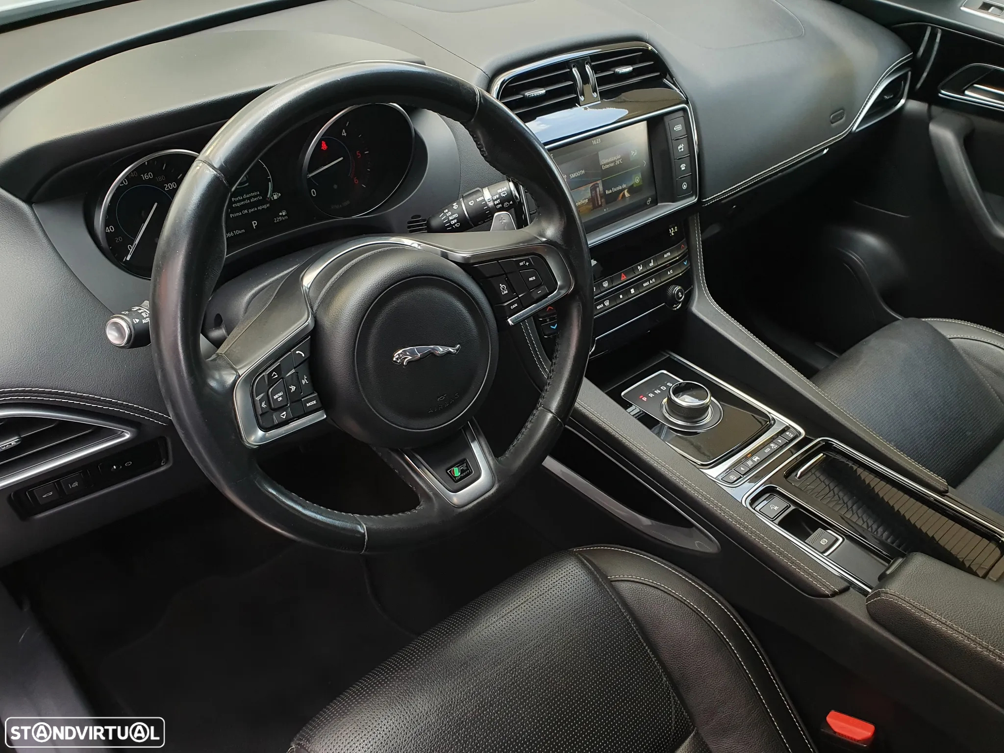 Jaguar F-Pace 20d AWD Aut. R-Sport - 3