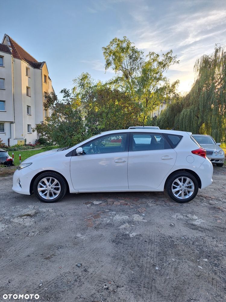 Toyota Auris - 10