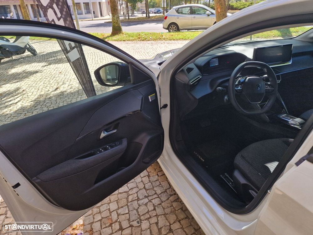 Peugeot e-208 50 kWh Style - 26