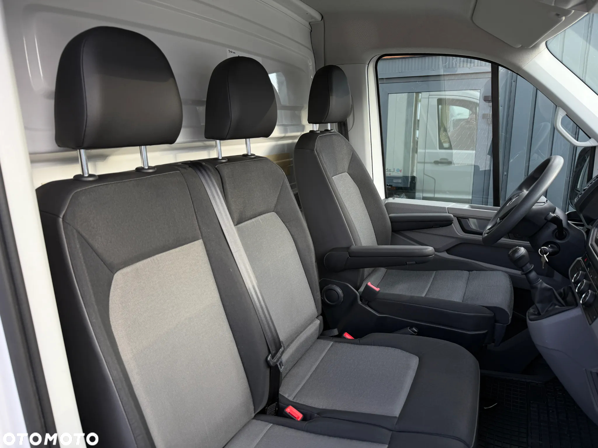 Volkswagen Crafter 2.0 177KM / 12.2021 / 51.850KM / Kontener 8EP + Drzwi Boczne / Winda 750KG / ZAREJESTROWANY - 20