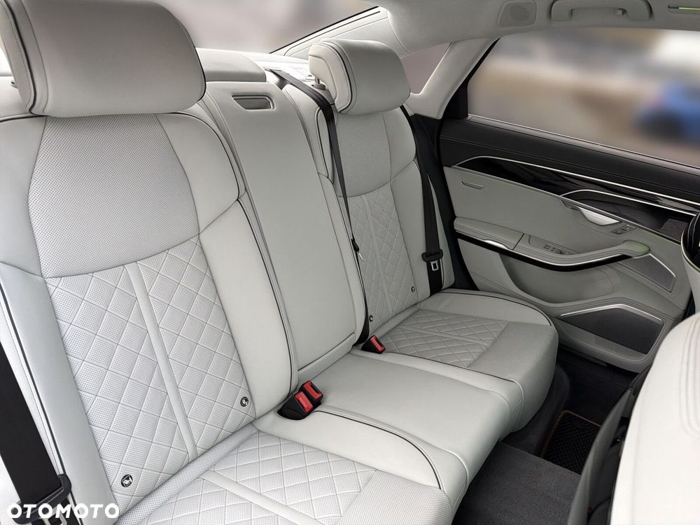 Audi A8 - 15