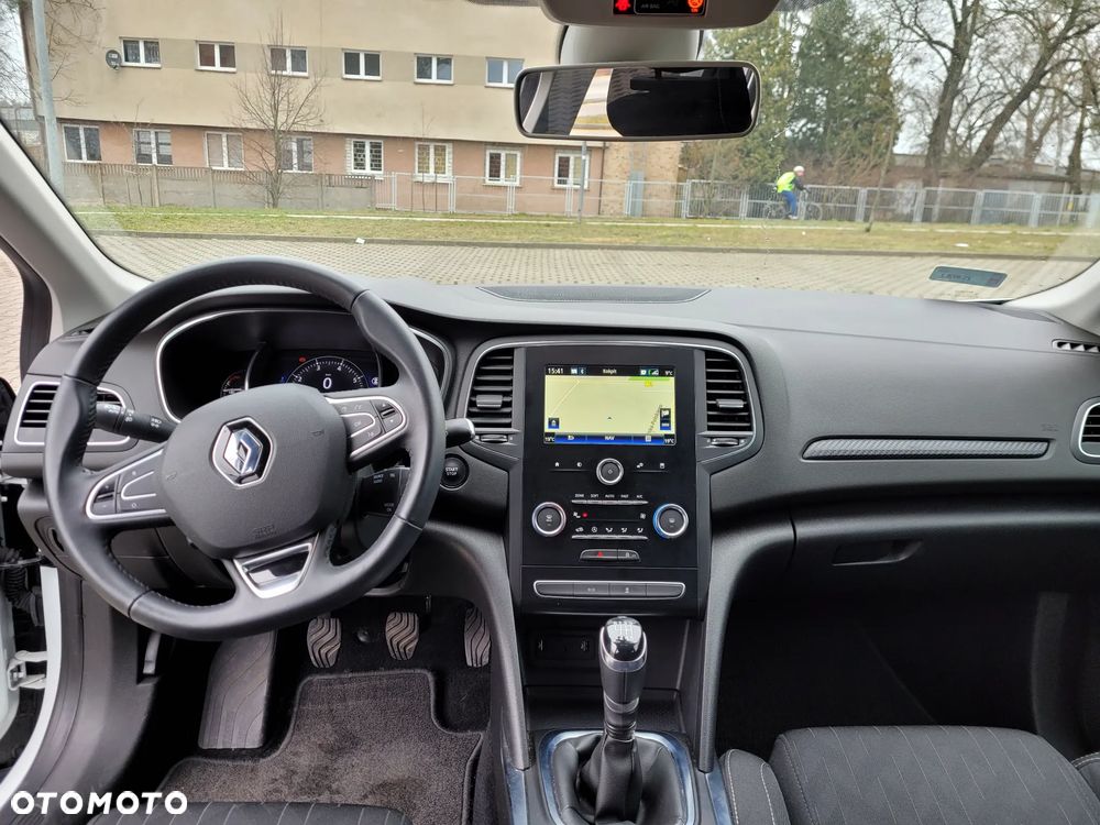 Renault Megane 2019 photo 2