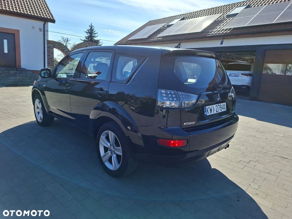 Mitsubishi Outlander 2.0 DI-D 4WD Intense - 6