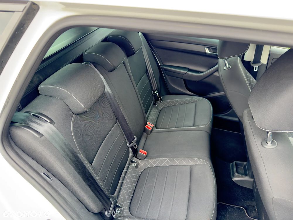 Skoda Fabia 1.2 TSI Edition - 17