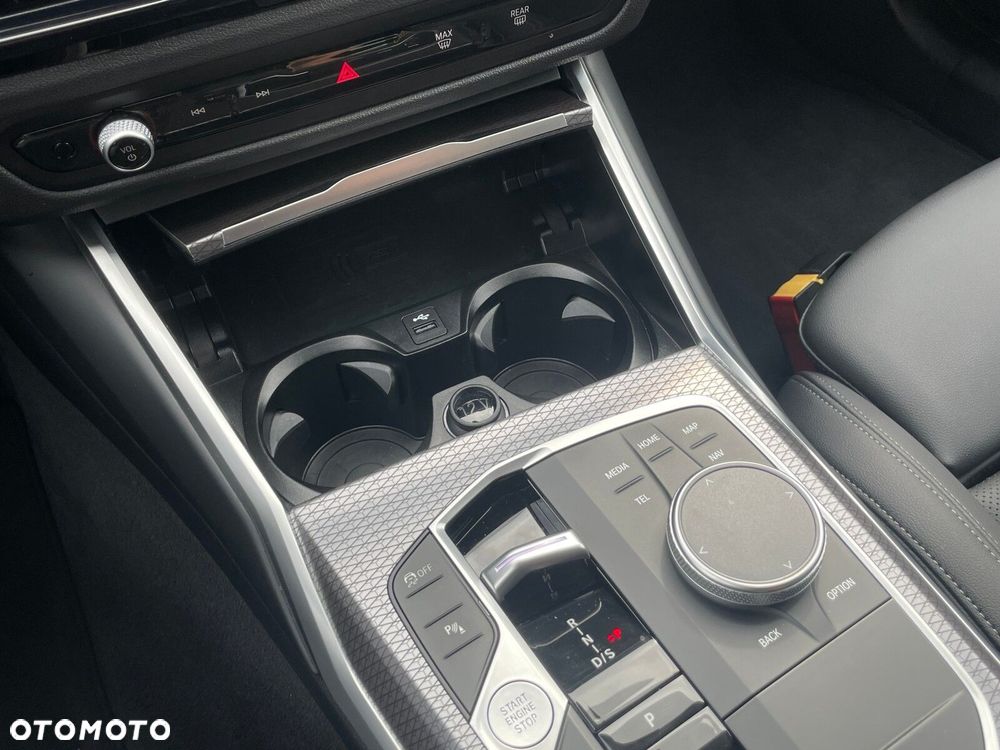 BMW Seria 3 - 32