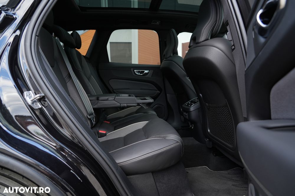 Volvo XC 60 D5 AWD Geartronic RDesign - 13