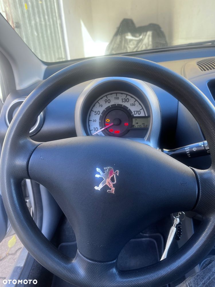 Peugeot 107 - 12