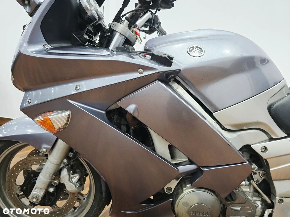 Yamaha FJR - 26