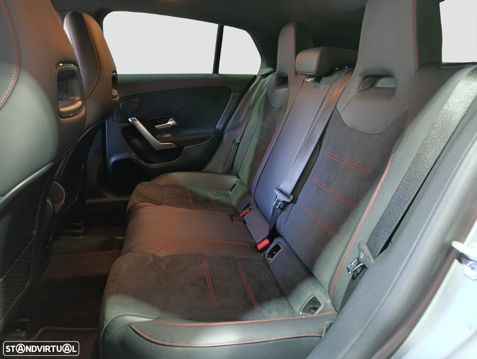 Mercedes-Benz CLA 250 e Shooting Brake AMG Line - 9