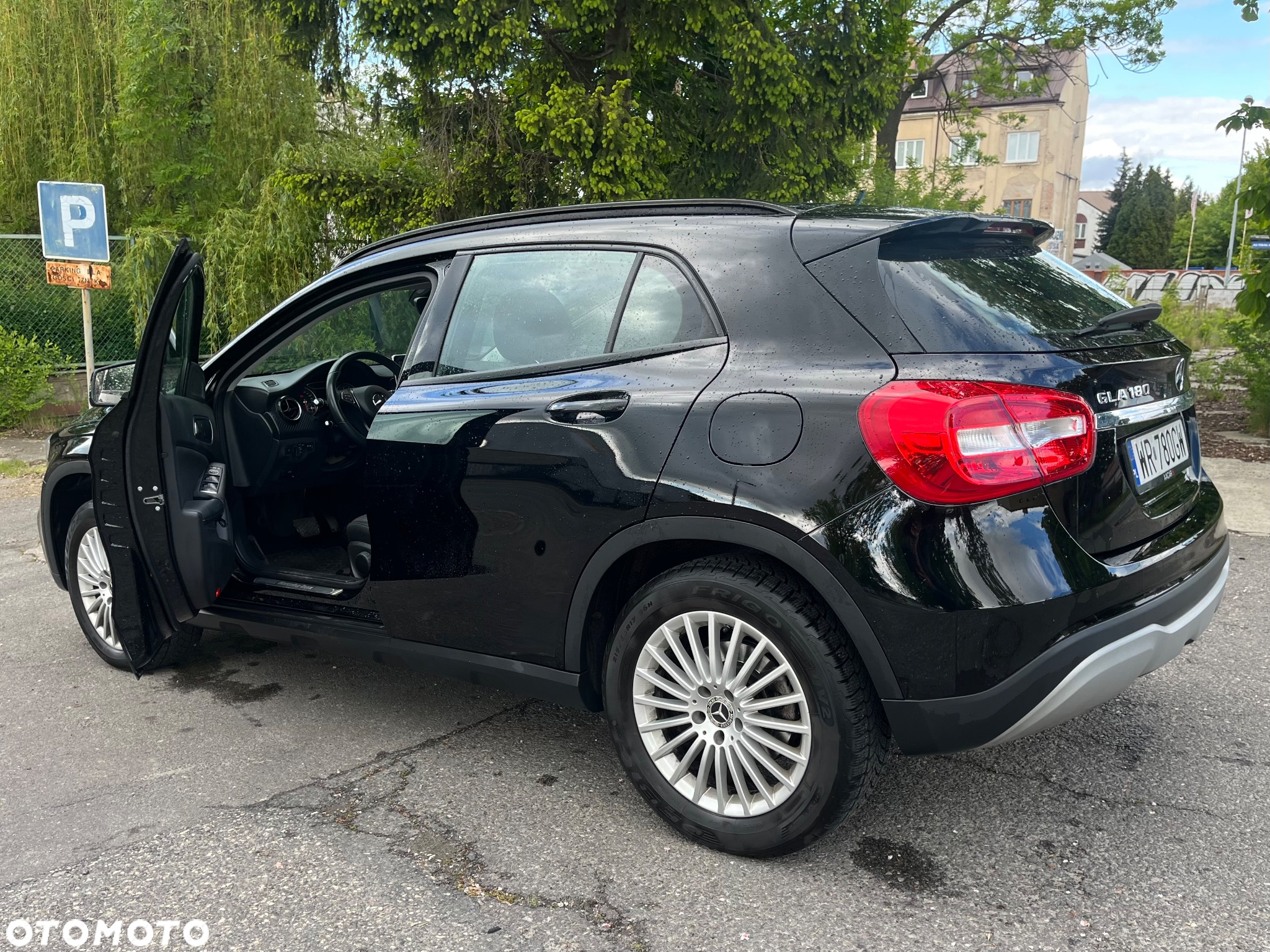 Mercedes-Benz GLA 180 7G-DCT Style - 12