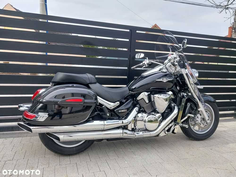 Suzuki Intruder - 4