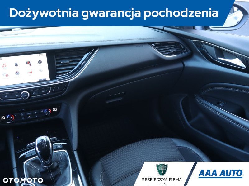 Opel Insignia - 10