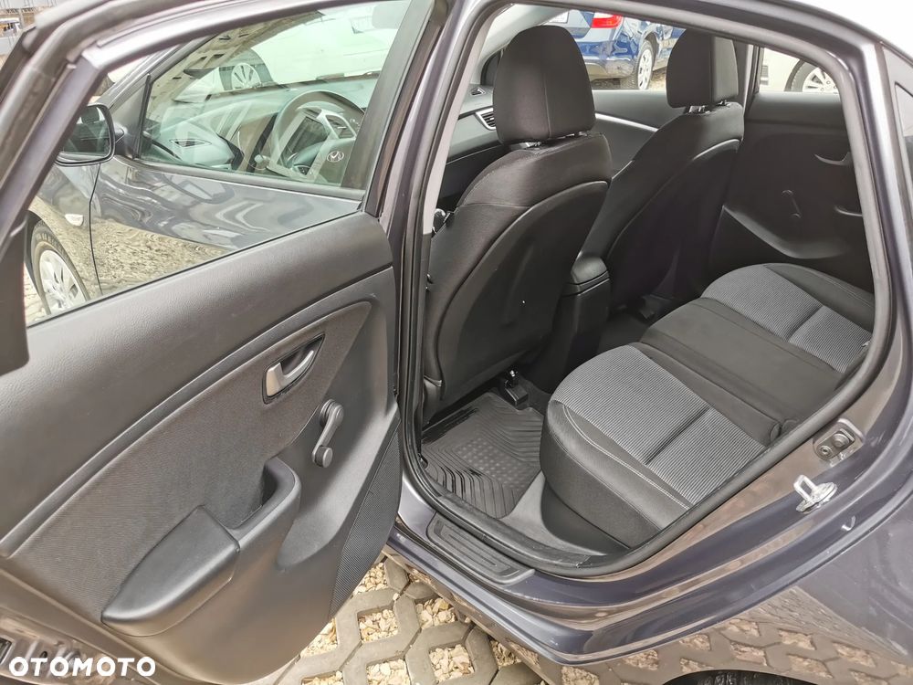 Hyundai i30 1.6 CRDi Comfort - 10