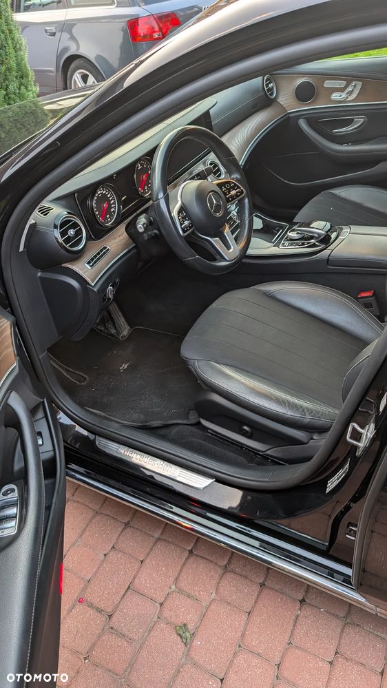 Mercedes-Benz Klasa E 200 d 9G-TRONIC - 5