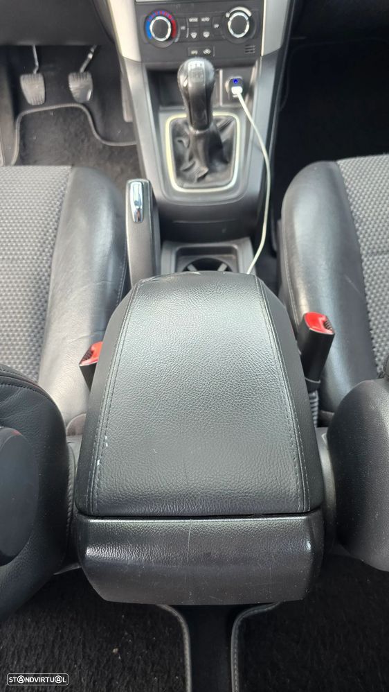 Chevrolet Captiva 2.0 VCDi Seven Extreme 7L - 44