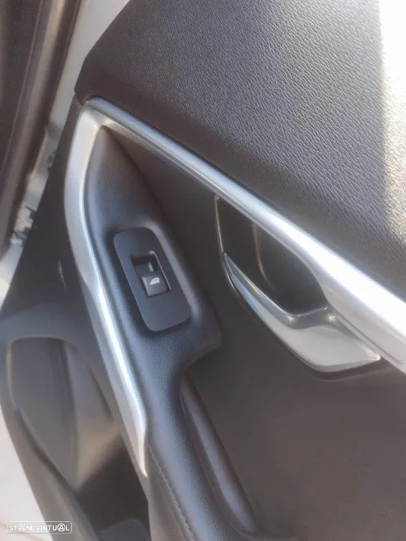 Volvo V40 1.6 D2 Summum Eco - 22