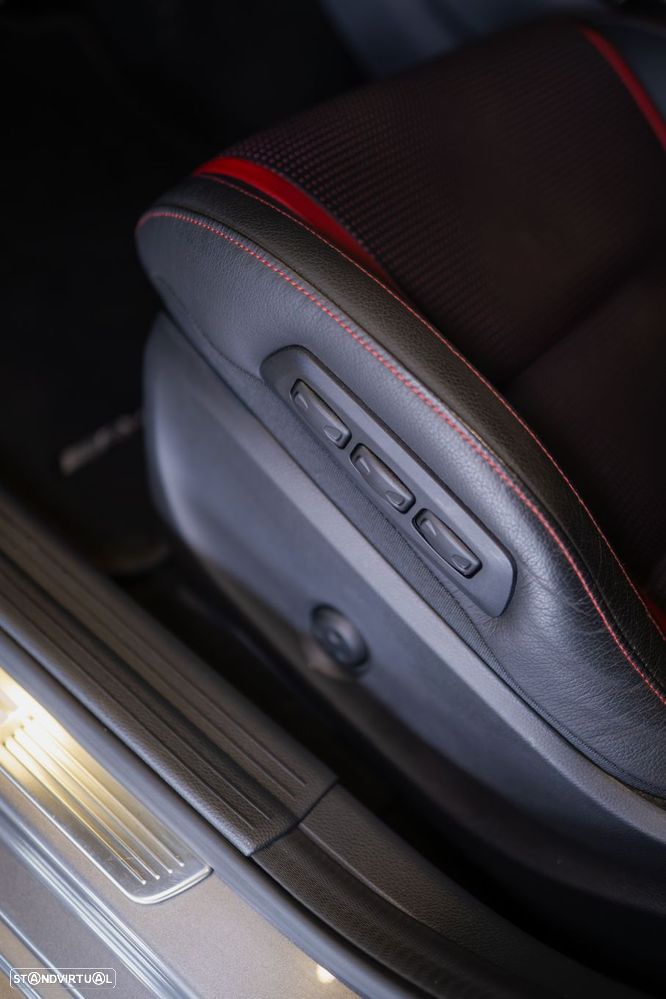 Mercedes-Benz A 45 AMG 4Matic Speedshift 7G-DCT - 20