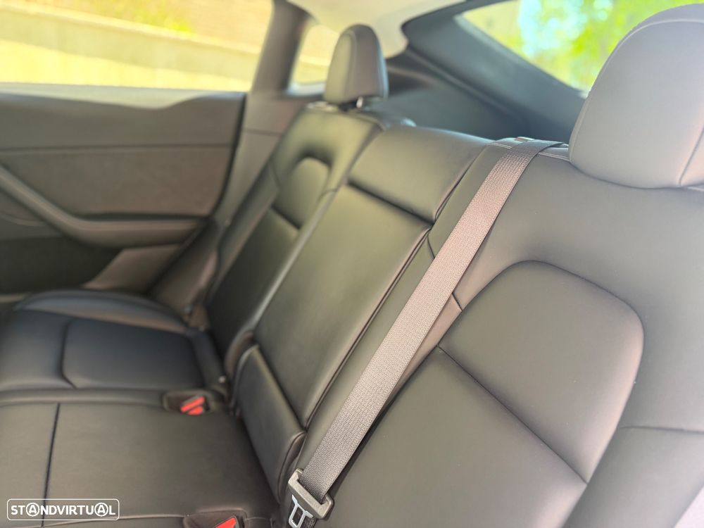 Tesla Model Y RWD - 15