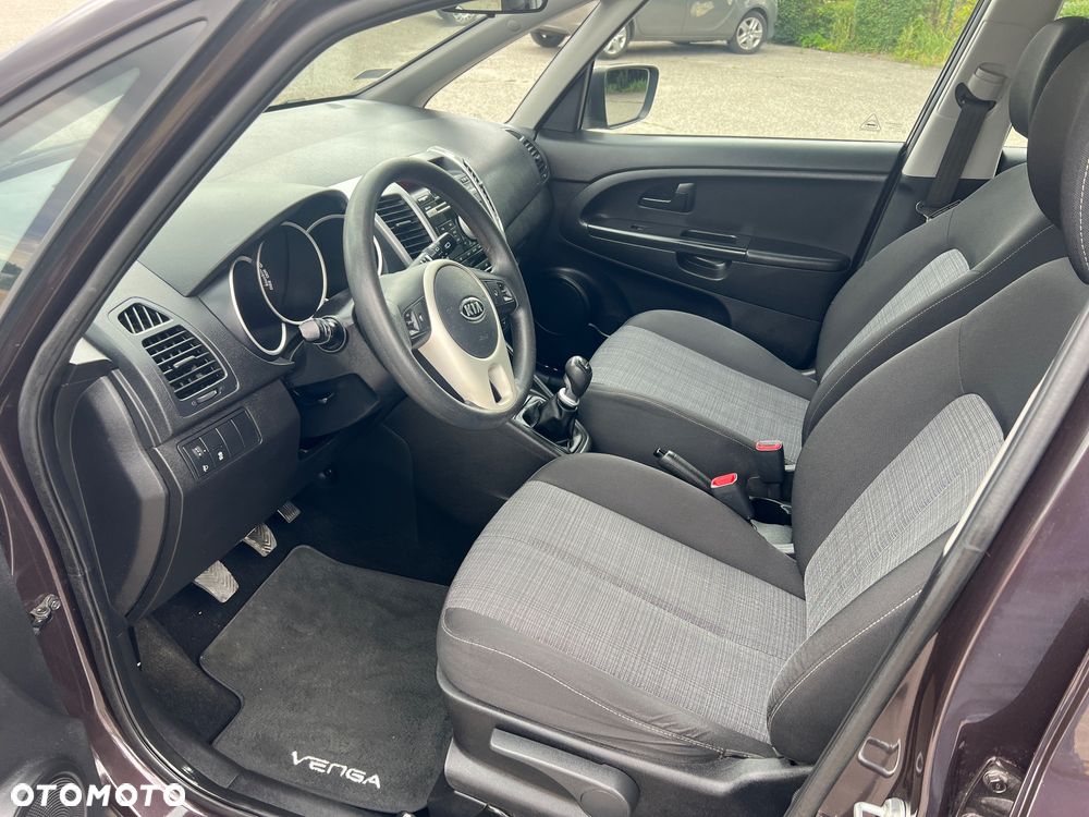 Kia Venga 1.4 CVVT Vision - 37