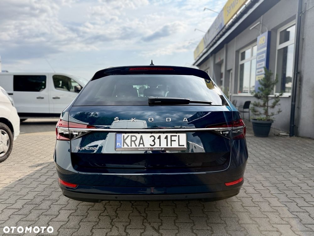 Skoda Superb 2.0 TDI DSG Premium Edition - 6