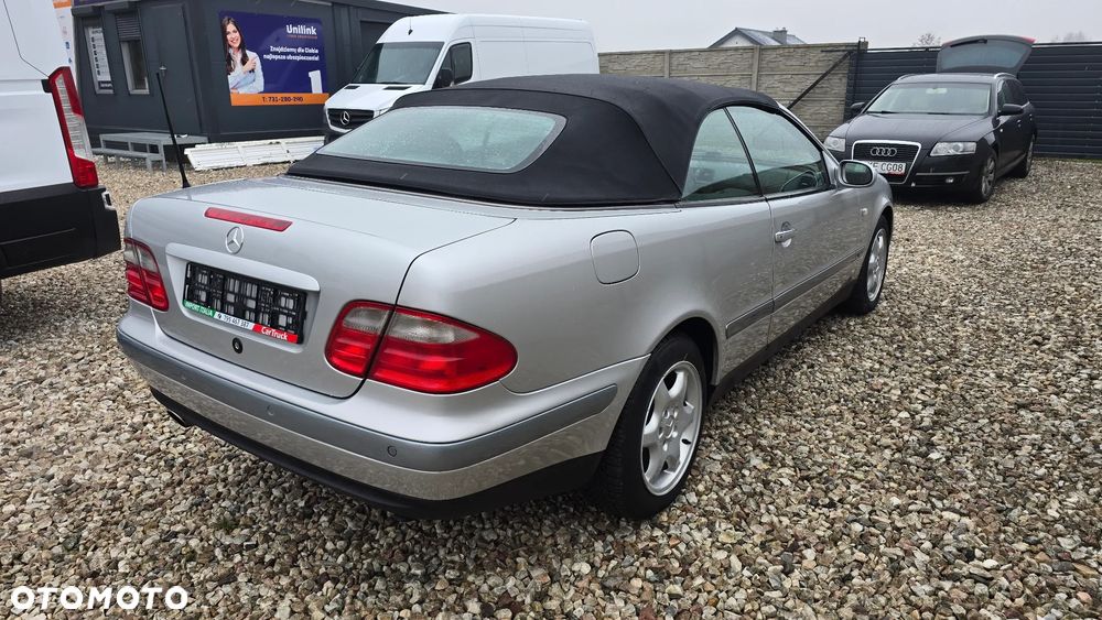 Mercedes-Benz CLK - 6