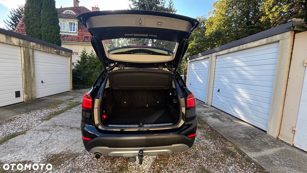 BMW X1 xDrive18d - 11