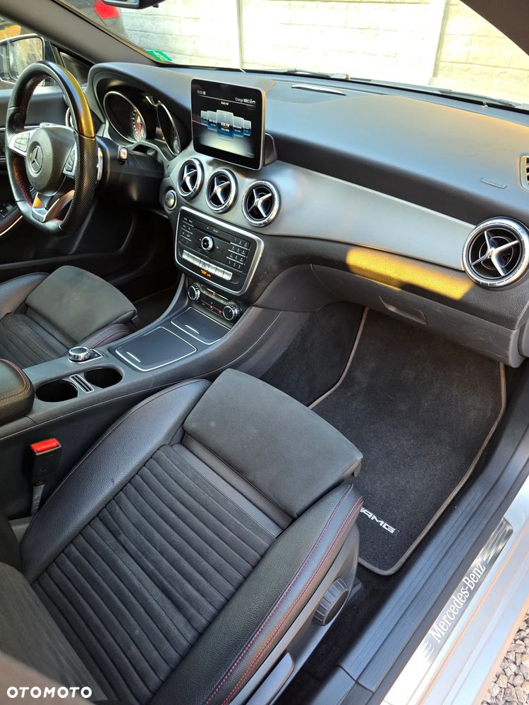 Mercedes-Benz CLA 180 7G-DCT AMG Line - 29