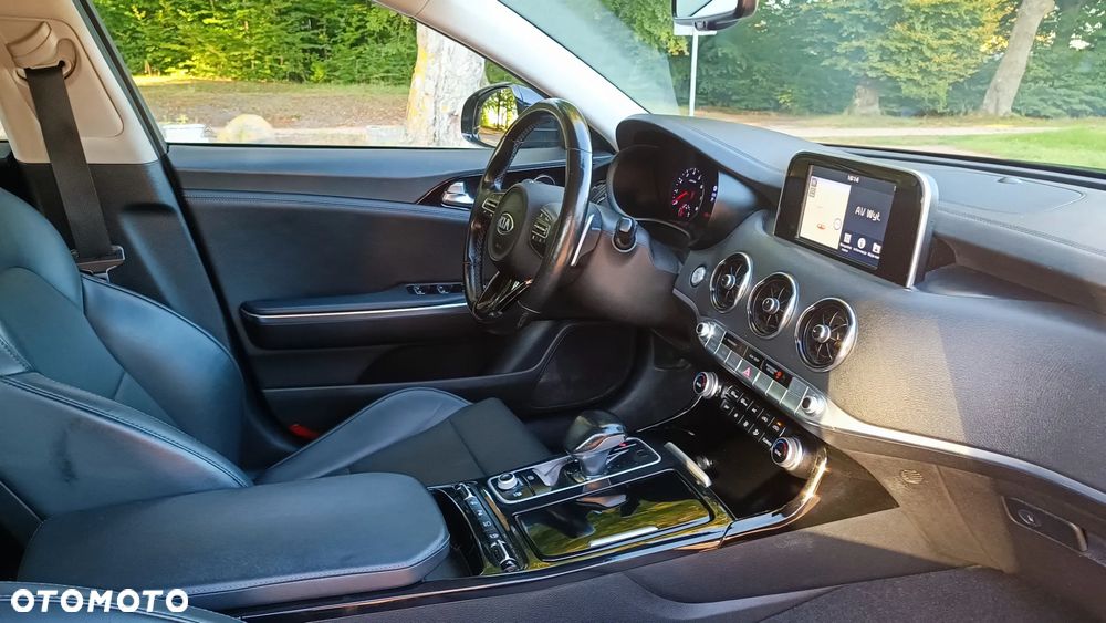 Kia Stinger 2.0 T-GDI GT Line - 8