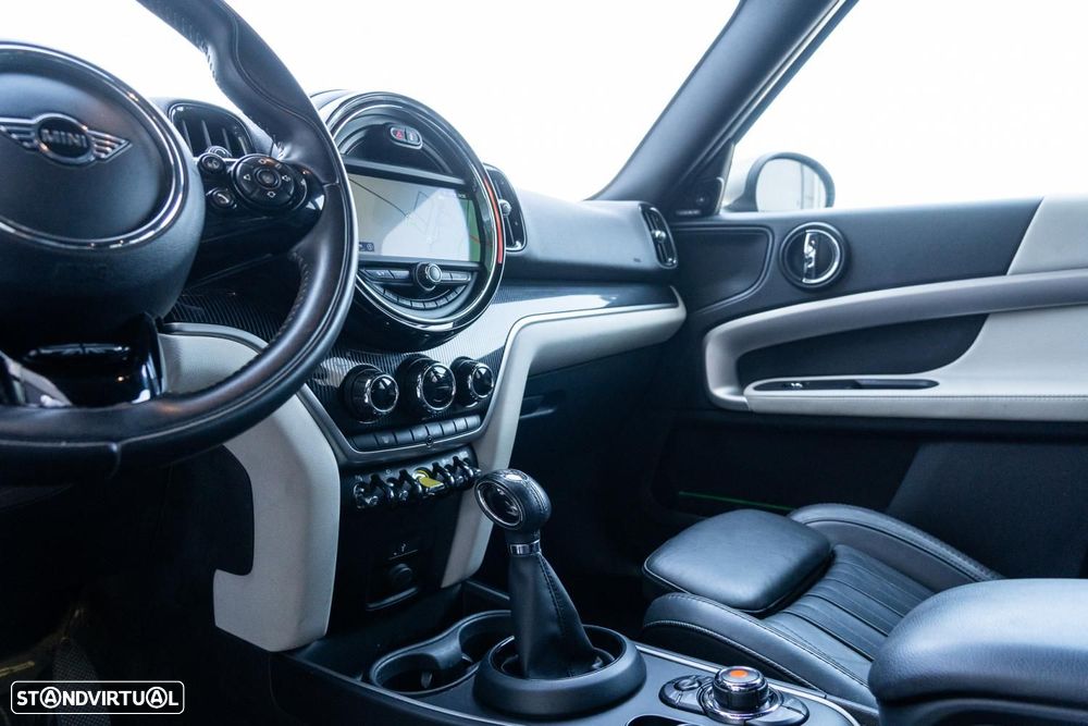 MINI Countryman Cooper SE ALL4 Auto - 4