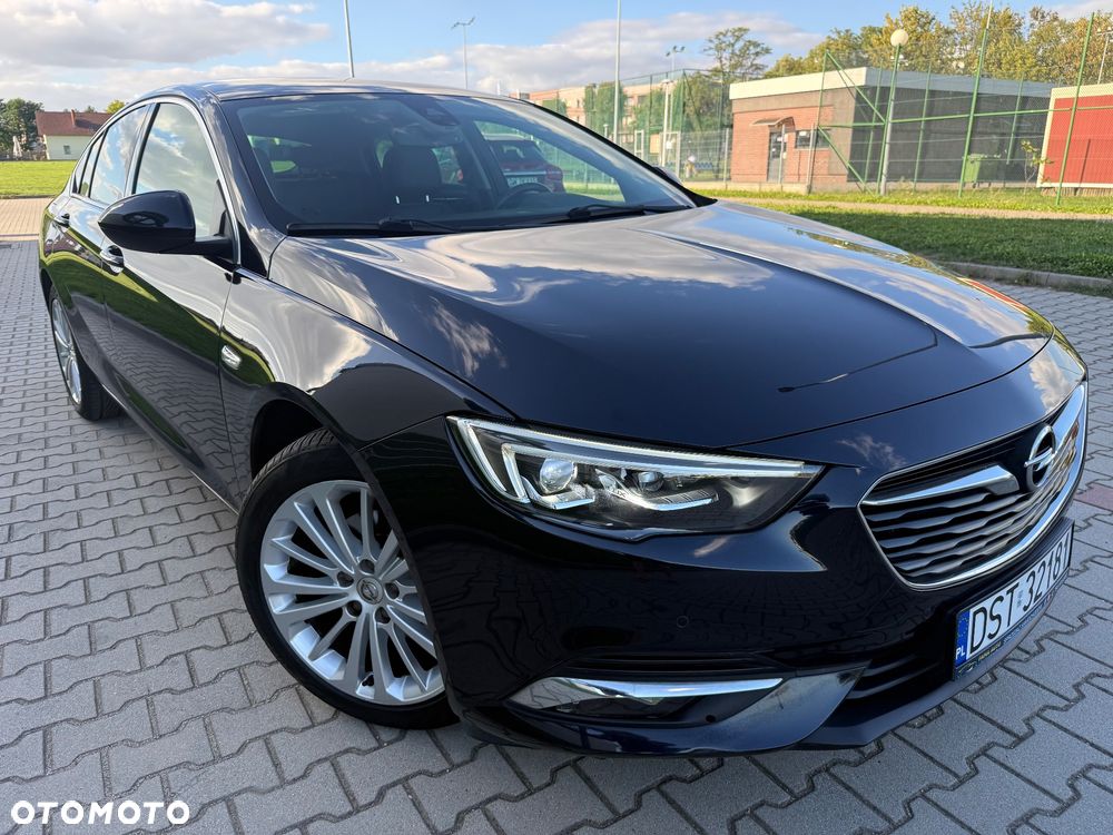 Opel Insignia 1.5 T Enjoy S&S - 12