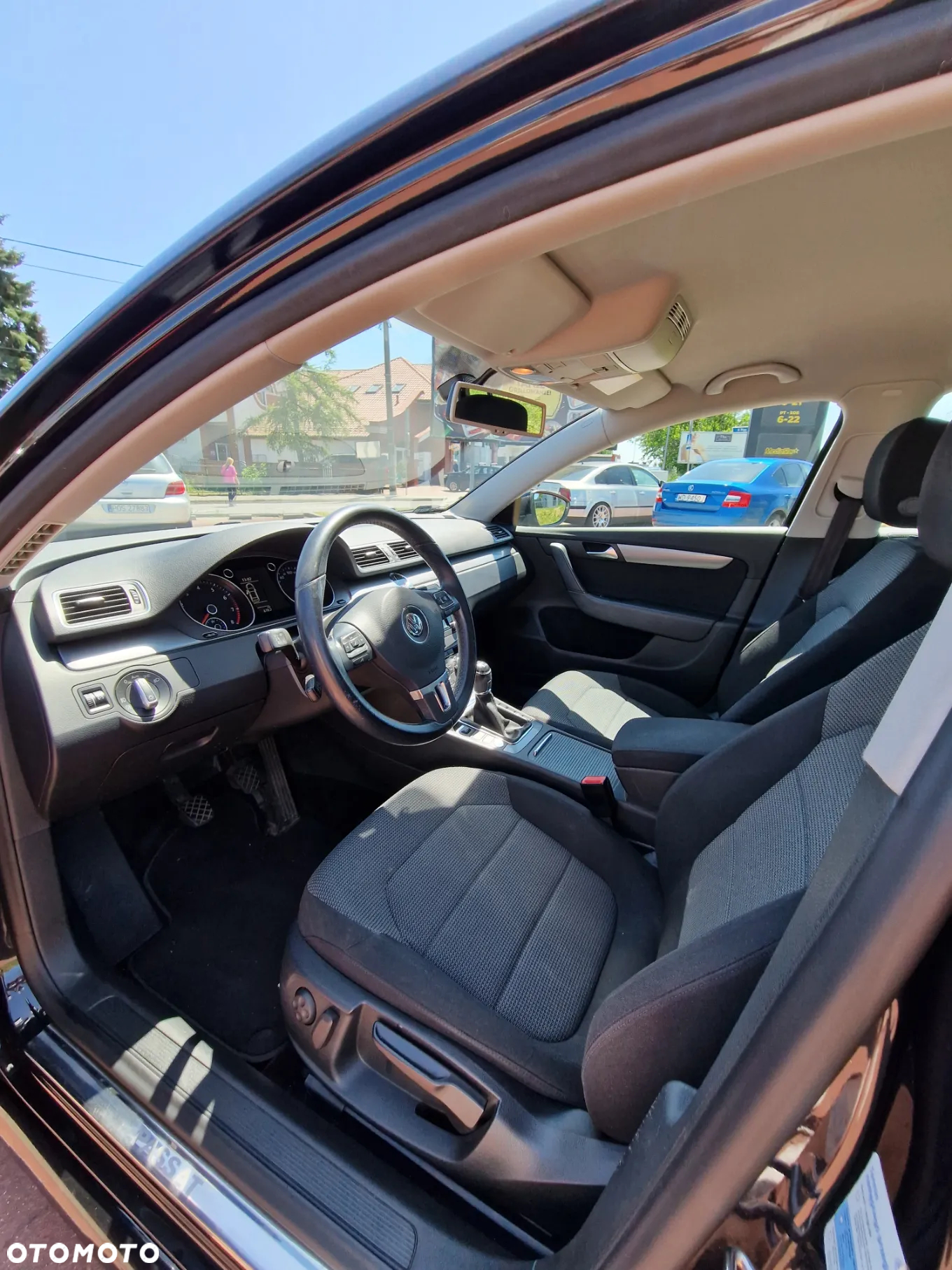 Volkswagen Passat - 4