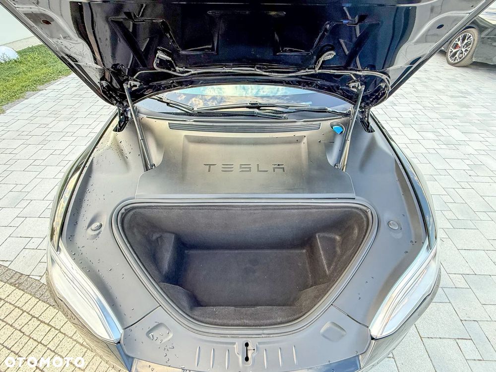 Tesla Model S Performance - 23