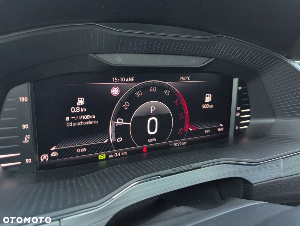 Skoda Superb 2.0 TDI SCR Ambition DSG - 24